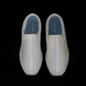Easy Spirit Travel Time 8M (white mesh) mule. Worn once.